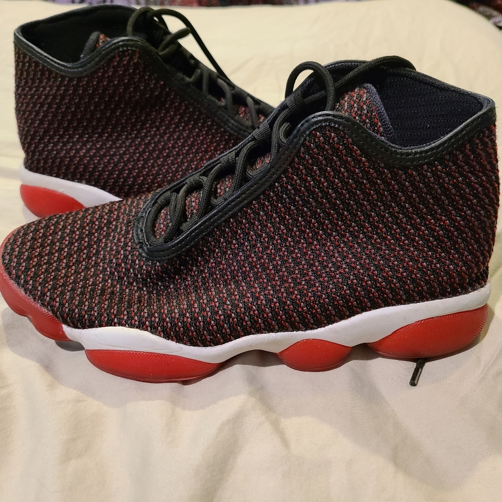 Jordan Horizon 'Bred'